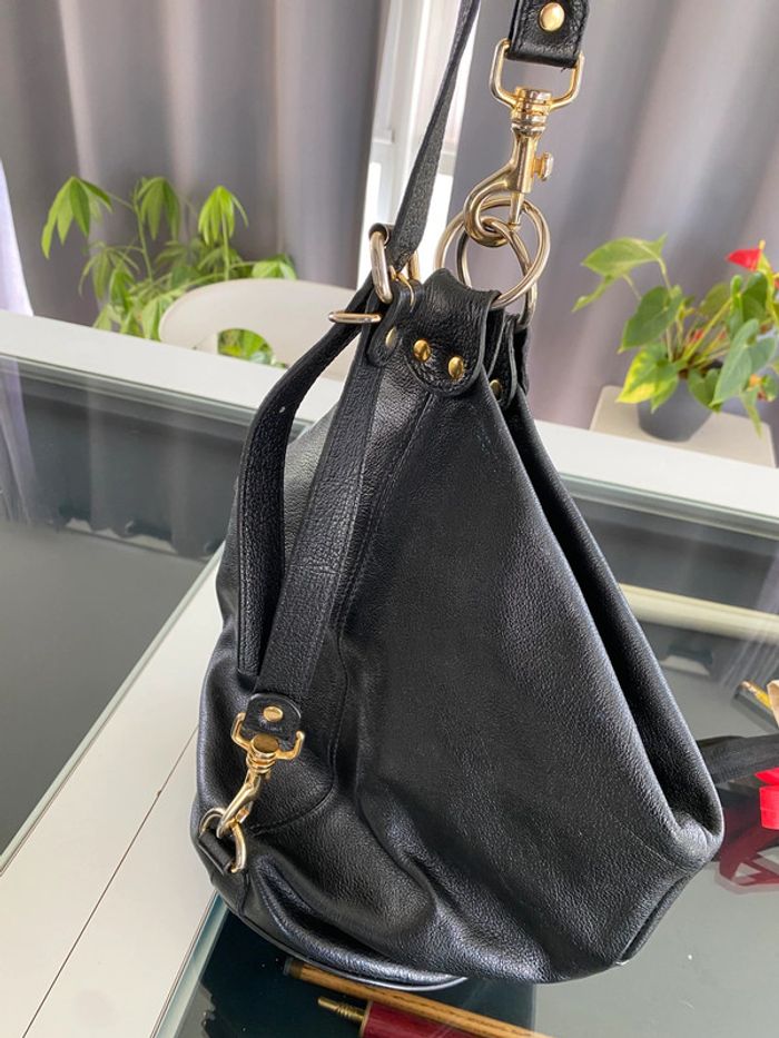 Sac Mac Douglas cuir noir porté épaule - photo numéro 4