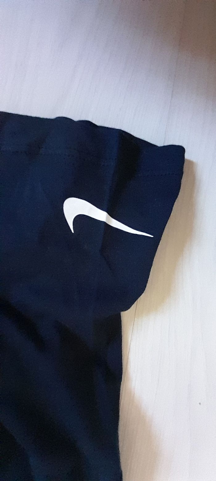 Tee-shirt NIKE taille XL boy ( 13/15 ans) - photo numéro 2