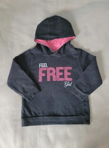 pull à capuche 5 ans neuf