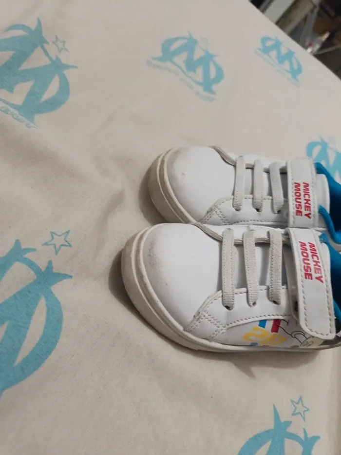 Basket mickey taille 25 - photo numéro 2