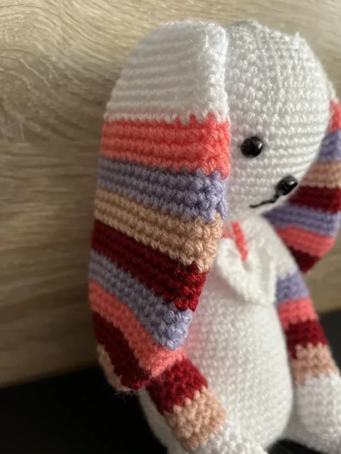 🐰 Superbe doudou lapin fait main au crochet 9-12 mois / 74 cm Neuf avec étiquette· - photo numéro 3