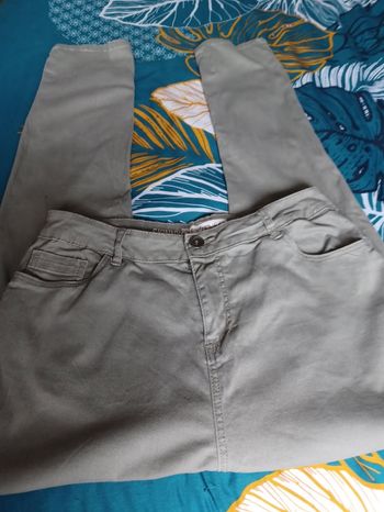 Pantalon taille 40