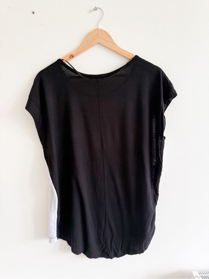 T-shirt manches courtes gris noir mim taille 38 M - photo numéro 2