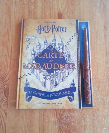 Livre la carte du maraudeur le guide de poudlard