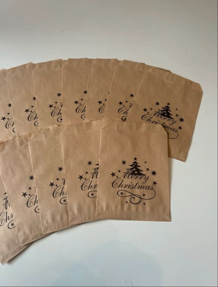 Lot NEUF de 15 sacs en papier kraft sur le thème de Noël - photo numéro 5