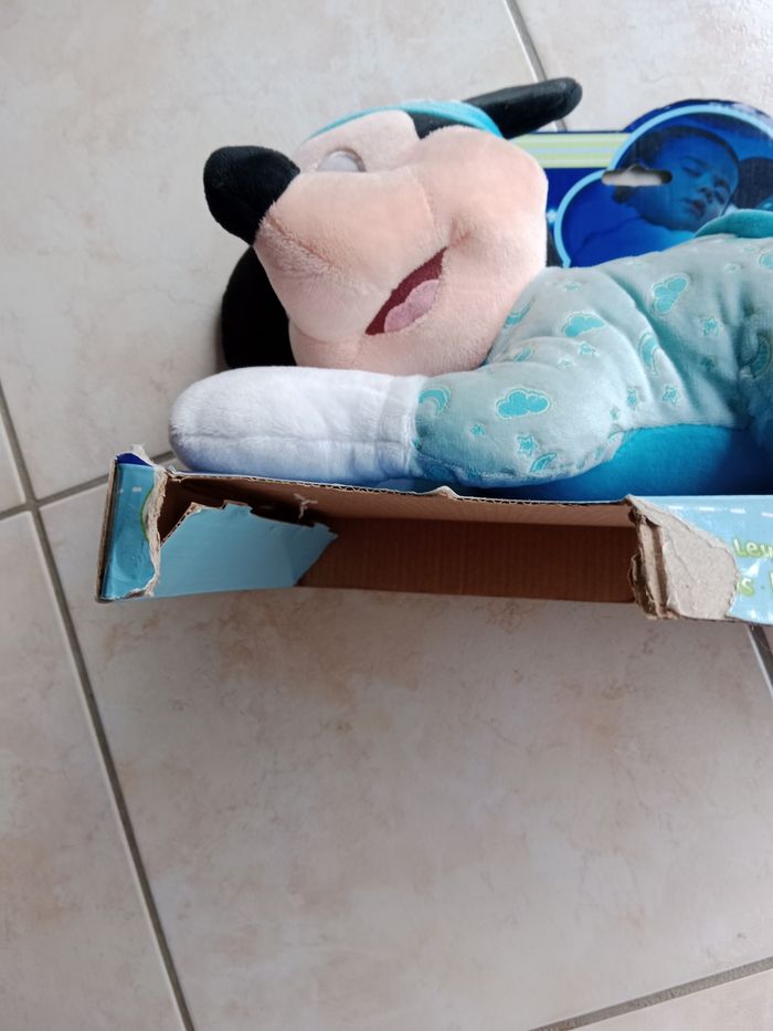 Peluche phosphorescente Mickey - photo numéro 6