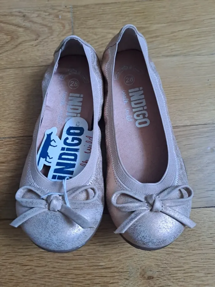 Jolies ballerines souples dorées