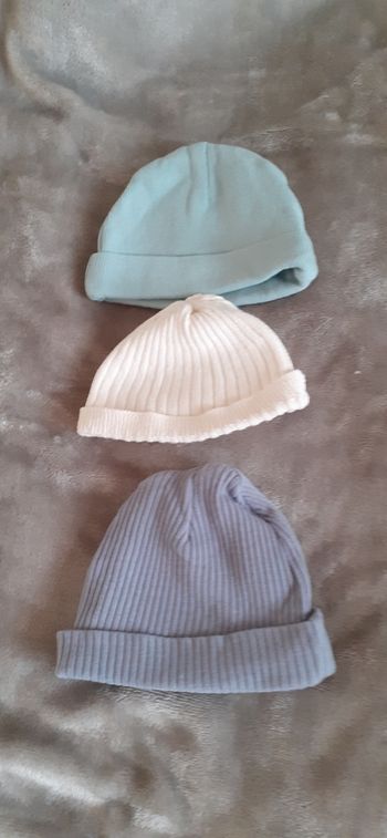 Lot de 3 bonnets 1 mois