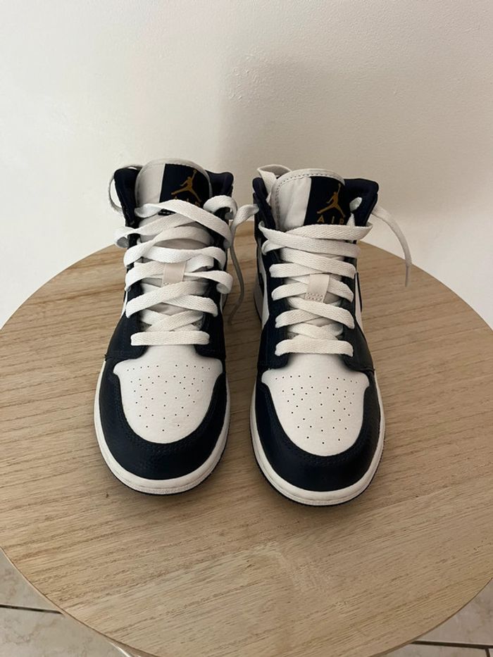 Jordan 1 mid White Metallic Obsidian - photo numéro 2
