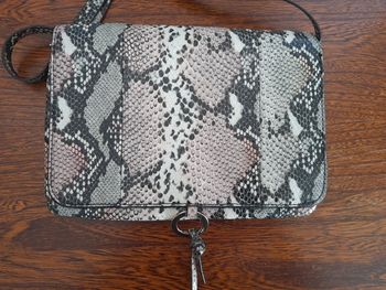 Sac à main serpent beige