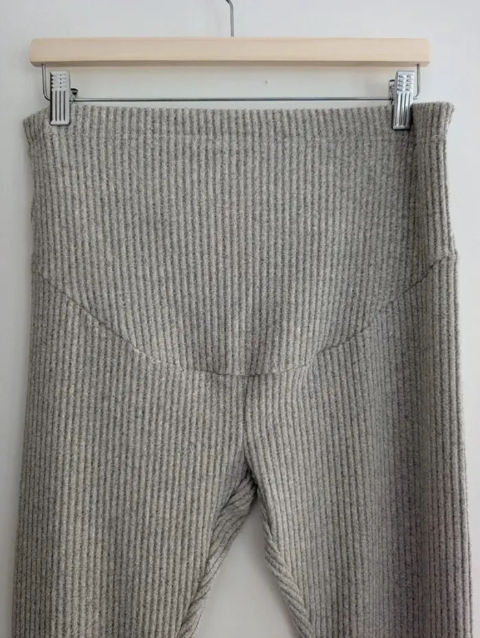 Legging de grossesse côtelé beige taille L shein neuf avec étiquette - photo numéro 2