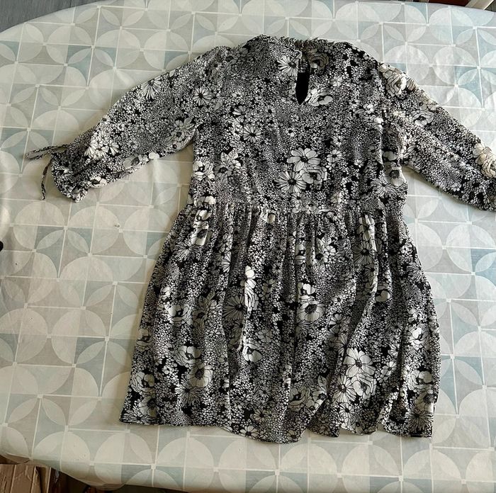 Robe 38 / M en très bon état - photo numéro 2