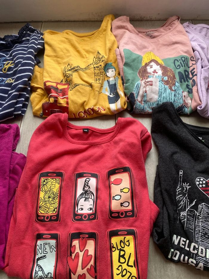 Lot de sept. T-shirts manches longues taille huit ans. - photo numéro 3