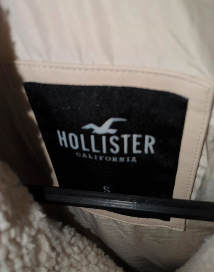 Manteau fausse fourrure bouclette Hollister taille S - photo numéro 2