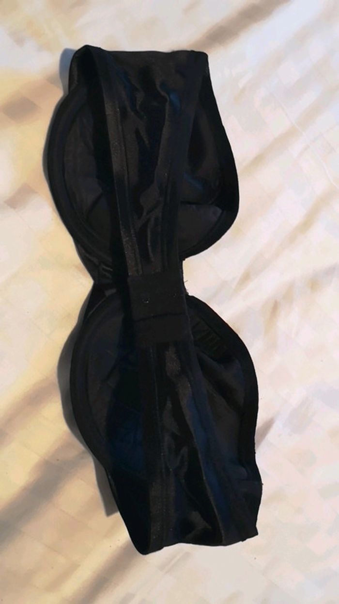 Soutien gorge sans bretelles - photo numéro 2