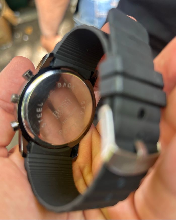 Montre Hugo Boss neuve jamais portée - photo numéro 3