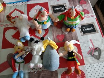 Lot de peluches Astérix