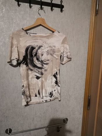 tee-shirt