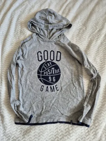 Sweat léger a capuche 10 ans