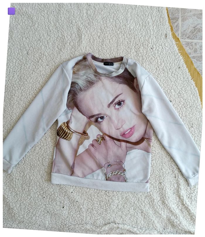 Sweat imprimé Miley cyrus – arty, tendance, streetwear celebrity