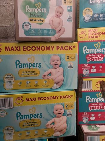 carton pampers  neuf 