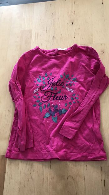 Teeshirt Jolie fleur Pareil au même 4 ans