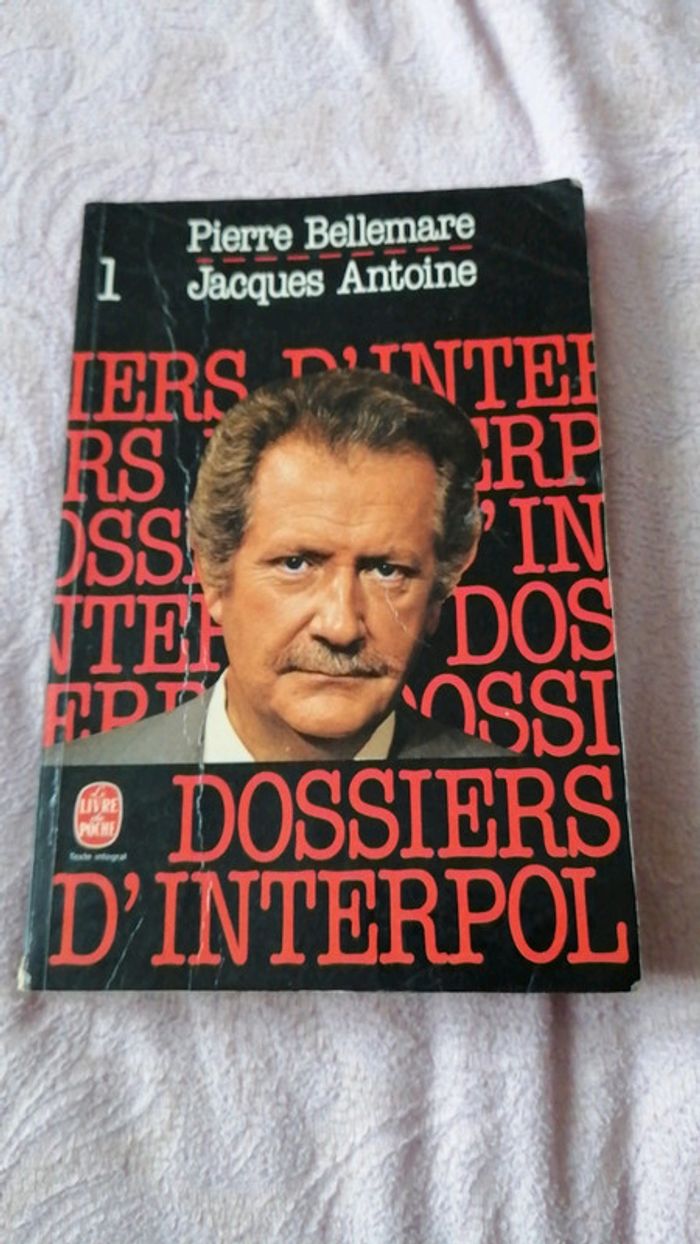 Dossiers d interpol