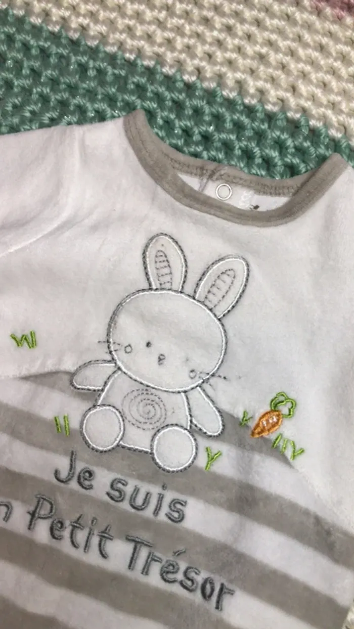 Pyjama 1 mois - photo numéro 2