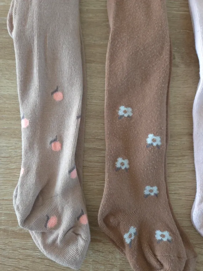 Lot 4  collants laine 3-6 mois - photo numéro 2