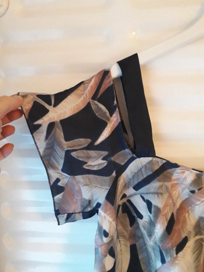 Sisley haut motif feuillage  taille M L = 40/42 - photo numéro 3