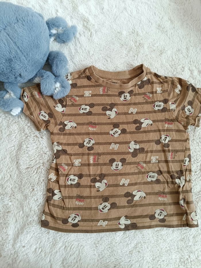Tee shirt 4-5 ans mickey