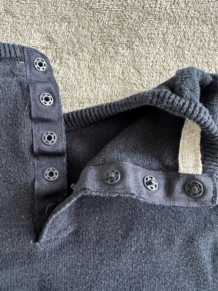 Pull col V garçon - 6 mois - Kiabi - photo numéro 4