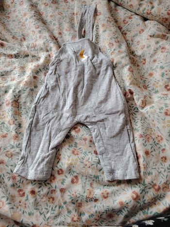 Salopette grise avec broderie nuage et lune taille 3 mois 