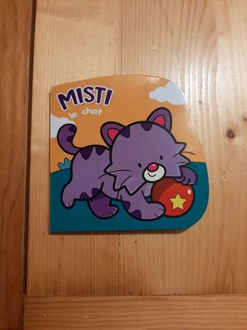 Livre bébé misti le chat offert