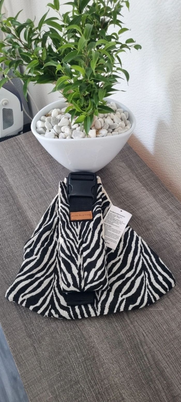 Très jolie porte bébé neuf (zebre) - photo numéro 4
