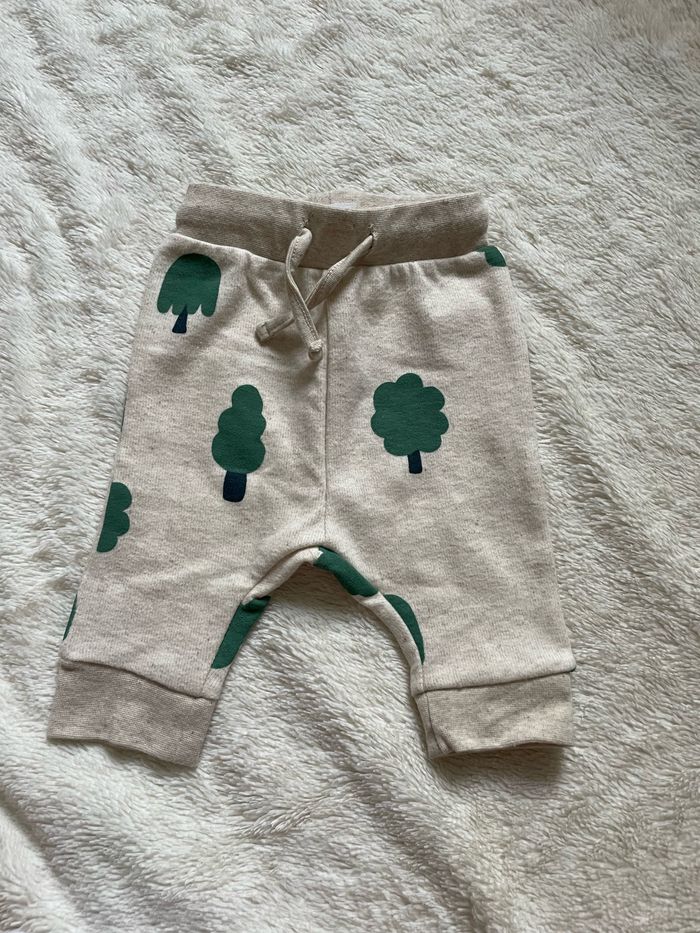 Pantalon tape à l’œil