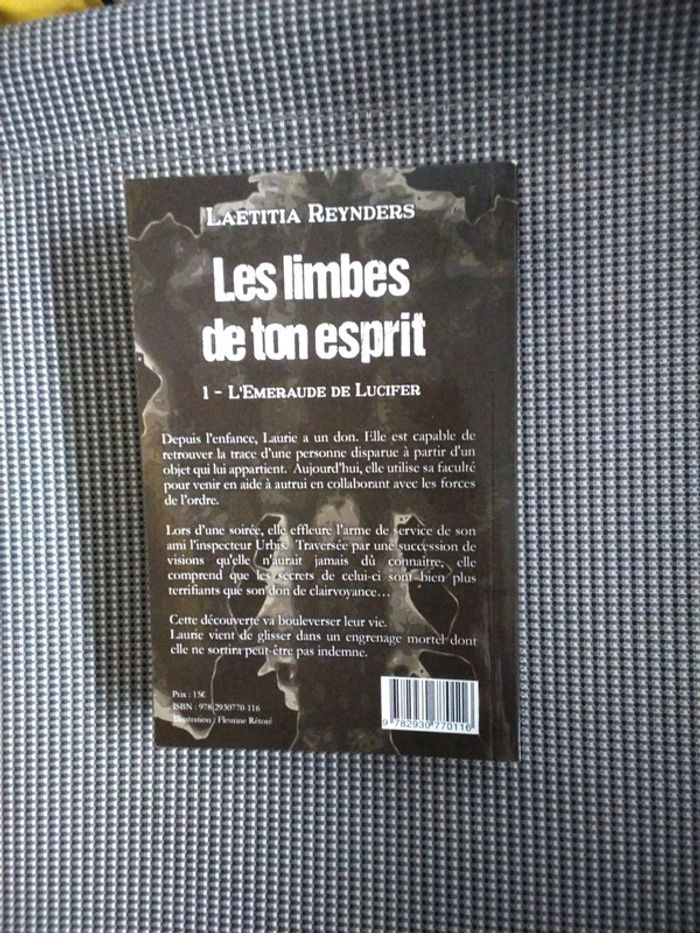 Livre les limbes de ton esprits de Laetitia Reynders dédicacer - photo numéro 3