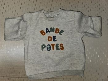 Pull en très bon état 18mois