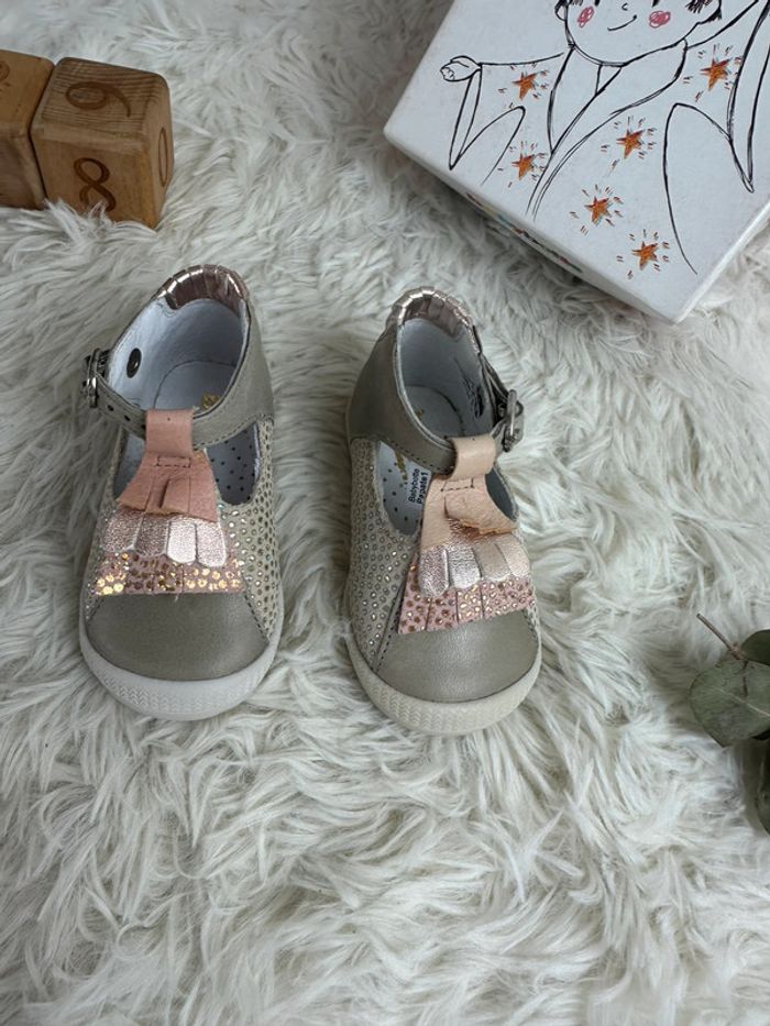 Paire de sandales taupes Babybotte taille 18 - photo numéro 3