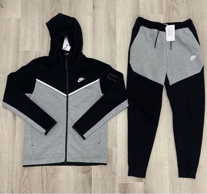 Nike tech fleece