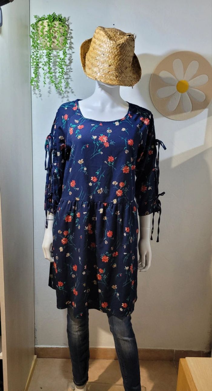 Robe fleurie manches ouvertes - photo numéro 2