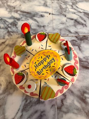 Gâteau d’anniversaire en bois à découper