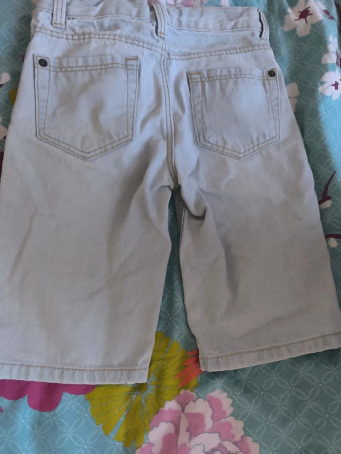 Lot de 2 shorts et 1 bermuda 8 ans - photo numéro 7