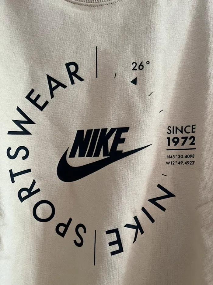 Sweat nike jaune - photo numéro 2