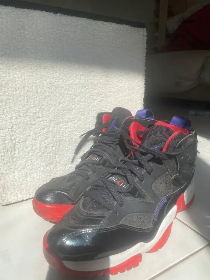 Jordan 11 CMFT Low Black Red Purple 45 - photo numéro 3