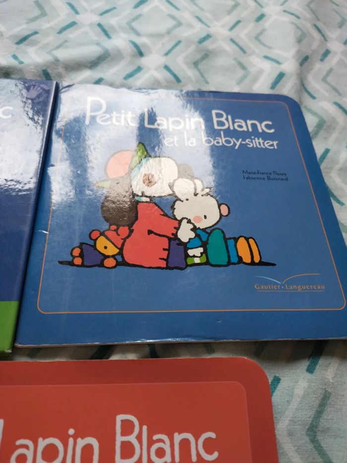 Lot livres petit lapin blanc - photo numéro 3