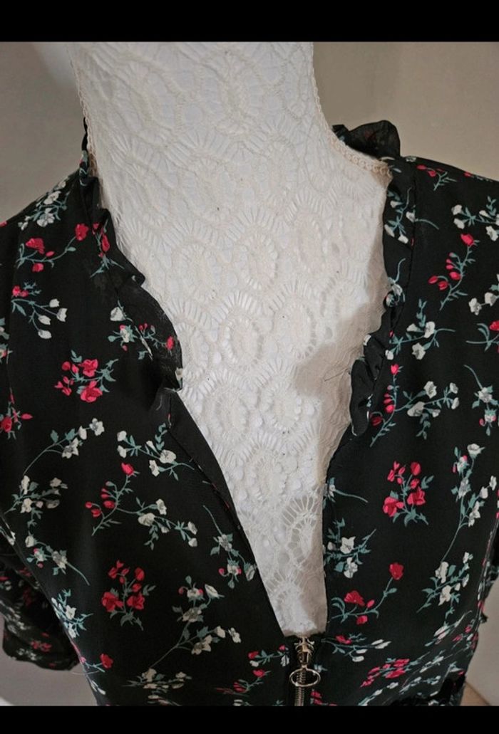 Robe fleurie t44 - photo numéro 3