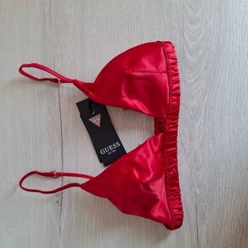 Soutien-gorge triangle rouge et doré - Effet satin - Bas Élastique - Taille S - Guess - Neuf