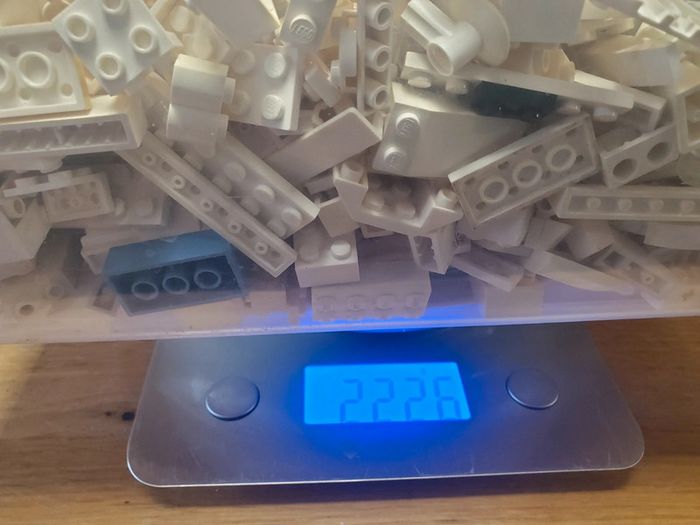 Vends vrac lego 2.2 kg Blanc . - photo numéro 2