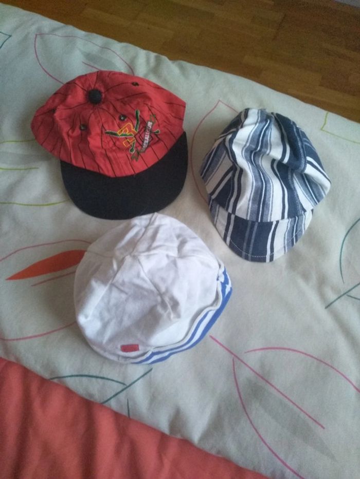 Lot casquette et chapeau 6 mois 45 cm